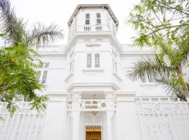 Casa Republica Barranco Boutique Hotel، فندق في ليما