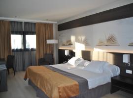 레우스에 위치한 호텔 Brea's Hotel
