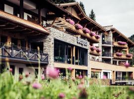 Biohotel Bergzeit, hotel em Zöblen