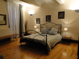 Chambres d'hôtes Belle Occitane, отель в городе Тараскон-сюр-Арьеж