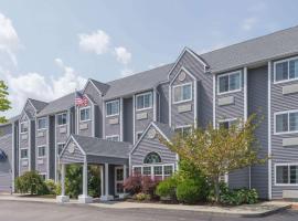 Microtel Inn & Suites by Wyndham Uncasville Casino Area, hotel di Uncasville
