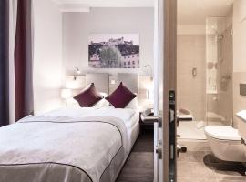 HOTEL junior by MAX 70, rumah tamu di Salzburg