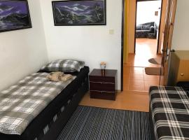 JEDENAST.SK, Námestie kozmonautov 5 Apartmán, hotel near Kosice International Airport - KSC, 