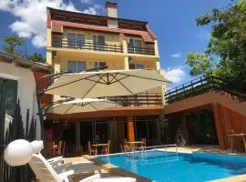 Family Hotel Central