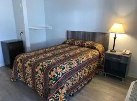 EZ 8 Motel Old Town