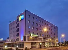 Holiday Inn Express Lisbon Alfragide by IHG