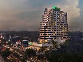 Holiday Inn Cochin by IHG, hotel a Cochin