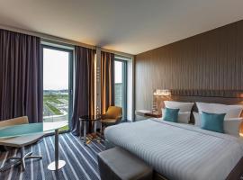 Steigenberger Airport Hotel Berlin, Berlin Brandenburg Airport - BER, , hótel í nágrenninu