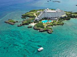 ANA InterContinental Manza Beach Resort by IHG: Onna şehrinde bir otel