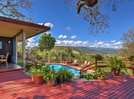 Tropical Ponce Home Private Pool and Outdoor Oasis!, üdülőház Poncéban