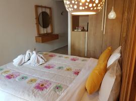 Marina, hotel u Nikiti