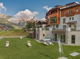 Hotel Chalet Dlaces, hotel in Selva di Val Gardena