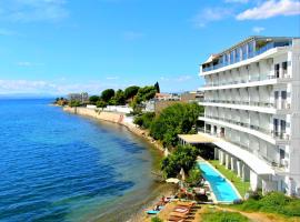 Porto Evia Boutique Hotel, hotel u gradu Amarintos