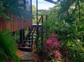 Finca la Bonita, Playa Carate, шале у місті Carate