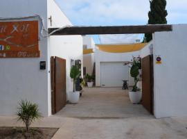 Cal Xot, country house in Poblenou del Delta