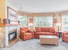The best ski in ski out two bedroom condo at Aspens, hotel i Whistler