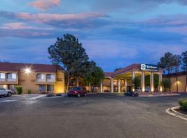 Best Western Airport Albuquerque InnSuites Hotel & Suites, hótel í Albuquerque