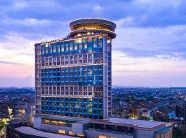 DoubleTree by Hilton Surabaya，泗水的飯店