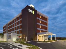Home2 Suites by Hilton Charlotte Airport, хотел в Шарлът