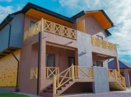 CHALET WOODS GUSAR