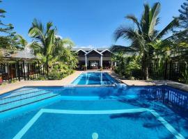 Marand Beach Resort, hotel en Bauang