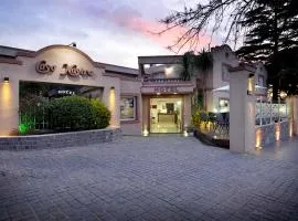 Casa Nostra Hotel