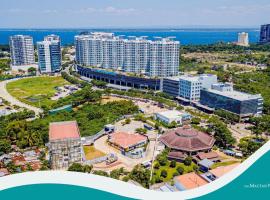 8 Newtown Boulevard by Hiverooms – hotel w pobliżu miejsca Lotnisko Mactan Cebu International - CEB w mieście Lapu Lapu City