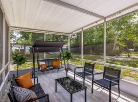3br Retreat Office Pets Near Airport, hótel í Orlando
