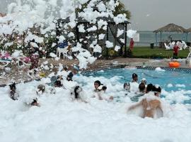 Flamingo Beach Hotel, hotel em Umm Al Quwain