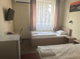 FREE PARKING, FREE BREAKFAST, only 15 minutes to City Center: Budapeşte'de bir kondominyum