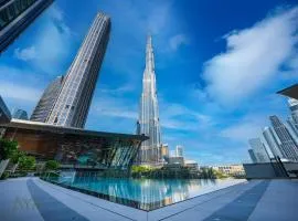 Downtown Luxe 1BR Steps from Burj Khalifa & Opera By ĀYA Boutique