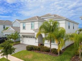 Stunning 9 Bd Single Family w/ Pool @ Champions Gate 1508, hotel a Davenport
