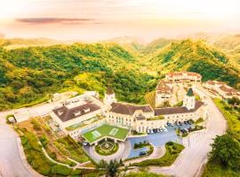 Twin Lakes Hotel, hotel em Tagaytay