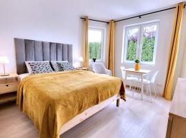 Chill Apartments Piaseczno, хотел в Пясечно