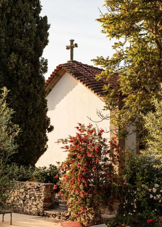 Um jardim no exterior de Quinta Nova Winery House - Relais & Châteaux