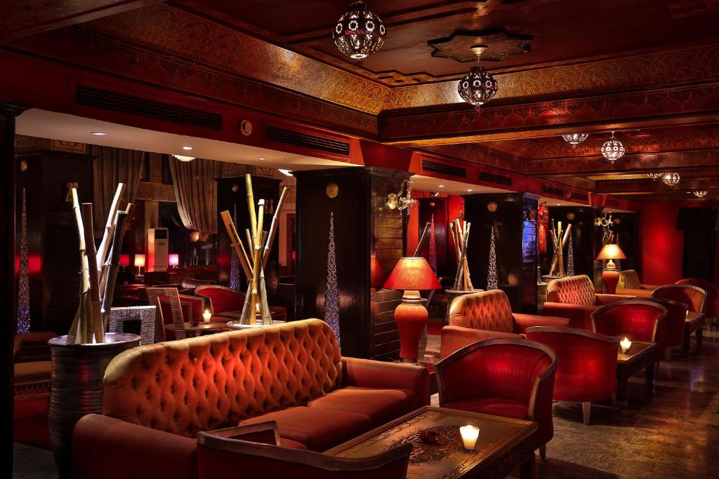 Uma área de estar em El Andalous Lounge & Spa Hotel