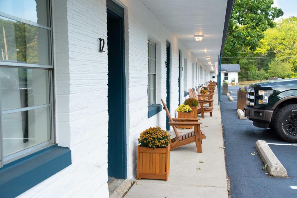 Fotografija u galeriji objekta Al & Sally's Motel u gradu Mičigen Siti