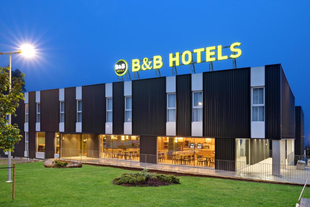 O edifício em que o hotel se localiza