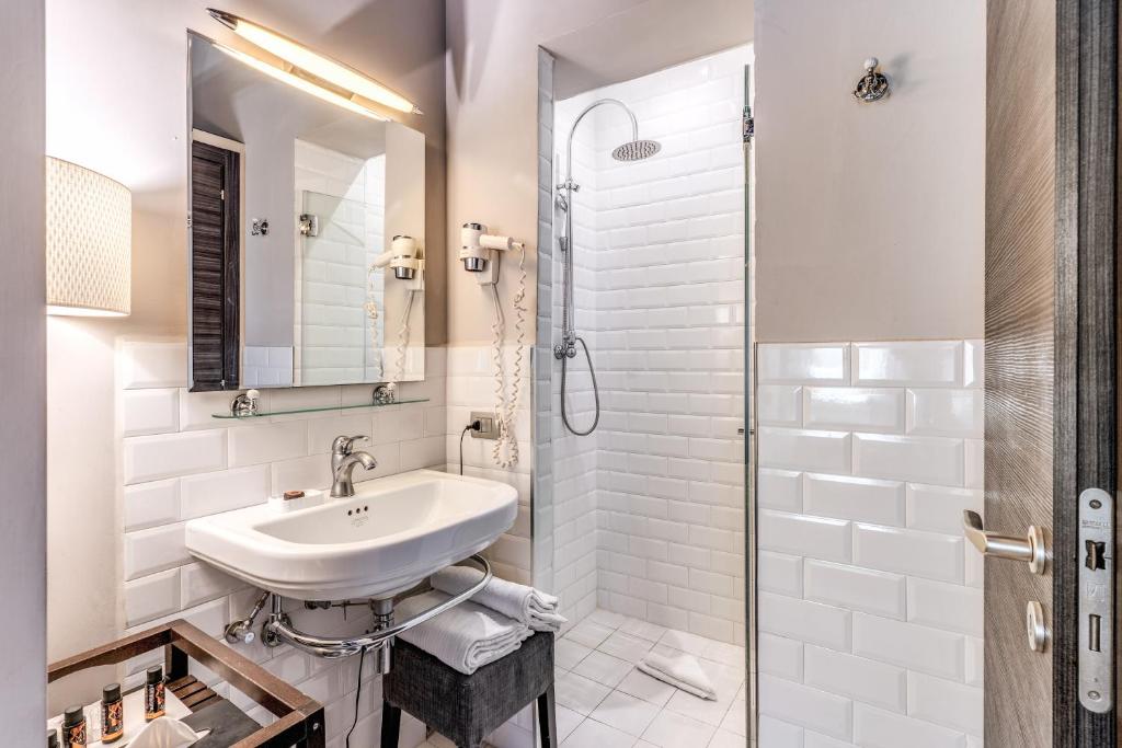 Phòng tắm tại Trevi Beau Boutique Hotel