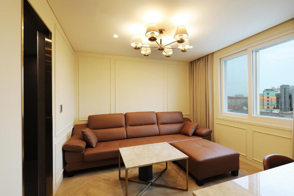 พื้นที่นั่งเล่นของ Hotel The One