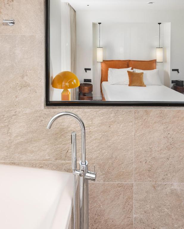 Un baño de The Residence Aiolou Hotel & Spa