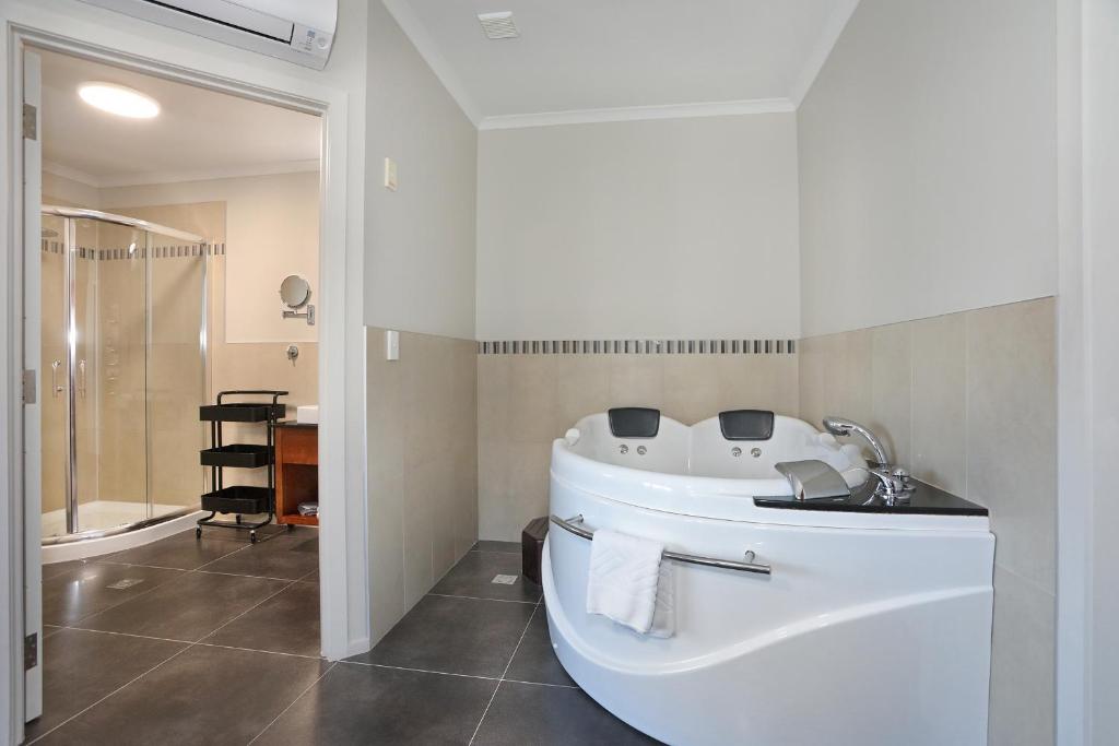 Ванная комната в City Corporate Motor Inn