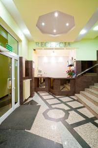 Lobby o reception area sa Iskra