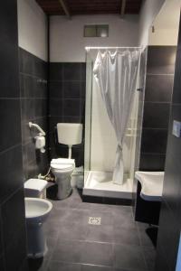 I Vespri tesisinde bir banyo