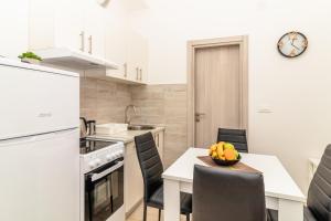 Kuhinja ili čajna kuhinja u objektu Apartment Mini Condo Meljine