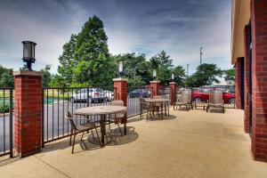 Evansville şehrindeki Drury Inn & Suites Evansville East tesisine ait fotoğraf galerisinden bir görsel