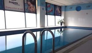 Majoituspaikassa Weiser Hotel tai sen lähellä sijaitseva uima-allas