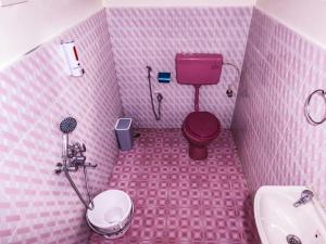 A bathroom at BOB's Haven Bungalow