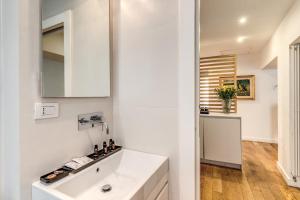Nhà bếp/bếp nhỏ tại Trevi Beau Boutique Hotel +37 ảnh