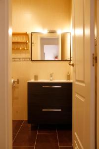 Phòng tắm tại Atico Duplex Marques de Reyes